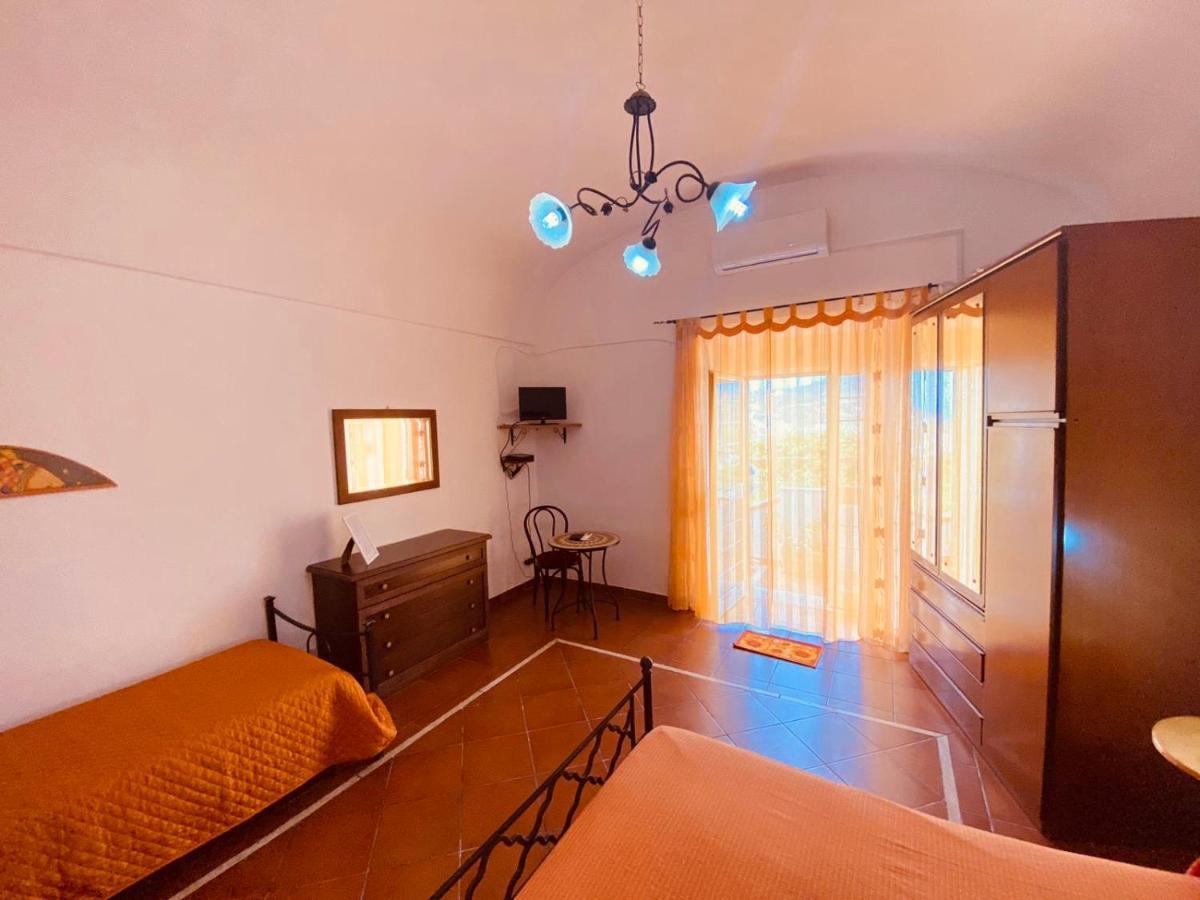 Casa Ninetta - Immobilevante Ponza Extérieur photo
